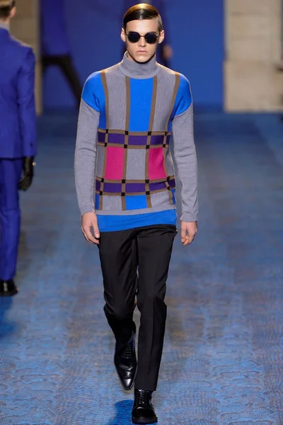 Look 26